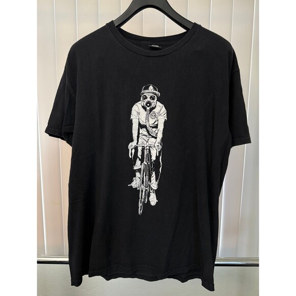 Men’s OBEY Cyclist w/ Gas Mask Black Graphic Shirt Size Large - Picture 1 of 4
